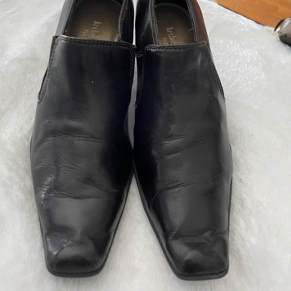 EUC LIZ CLAIBORNE Brown Leather Slip On Boots/ Shoes. So Comfortable